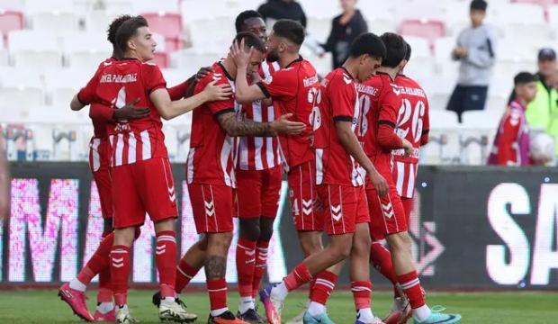 TFF 1. Lig'de 4-1'lik m&uuml;thiş d&uuml;ello!
