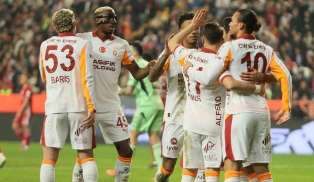 4 eksik! Galatasaray Gen&ccedil;lerbirliği ma&ccedil;ının kamp kadrosunu a&ccedil;ıkladı