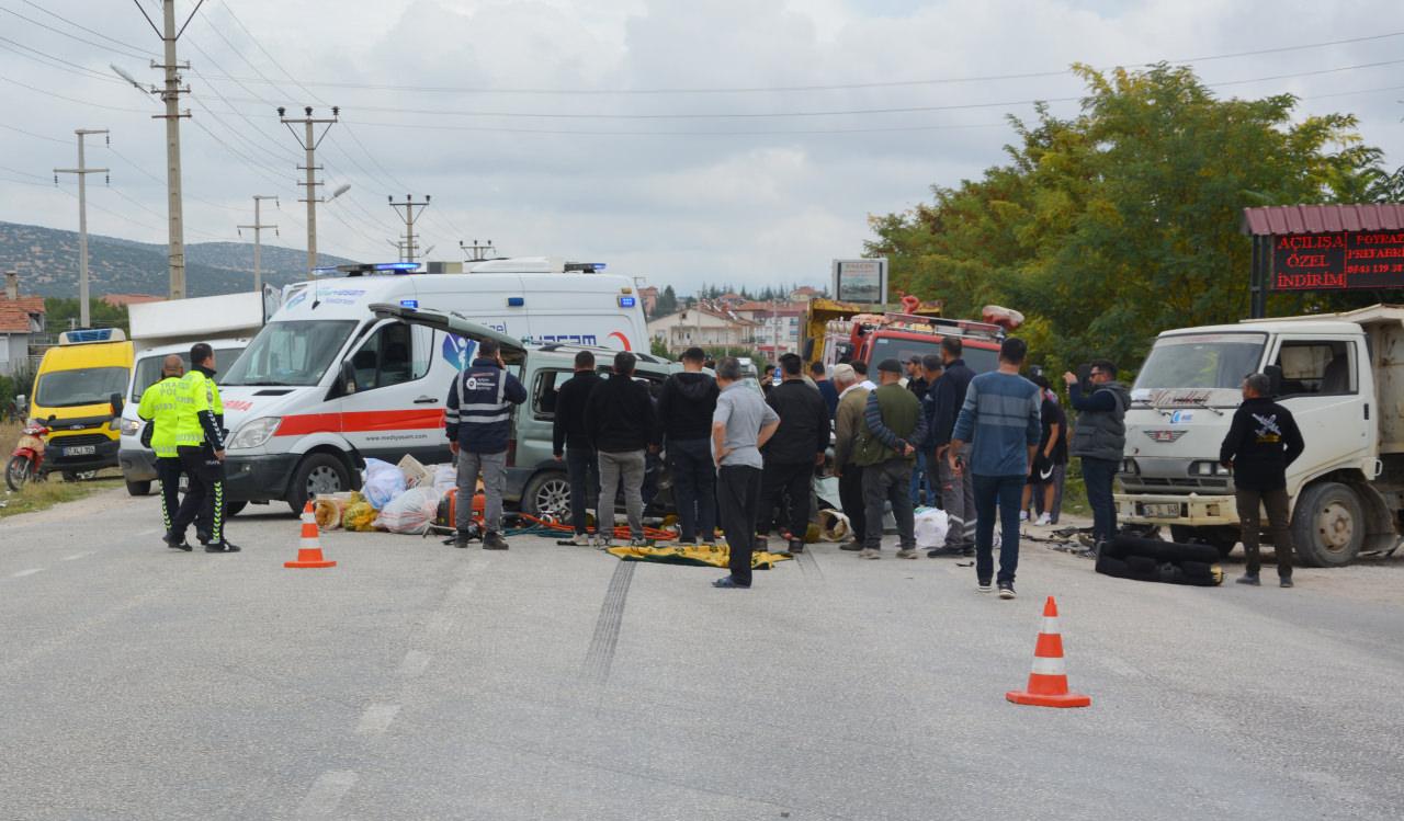 Olay yerine çok sayıda ekip sevk edildi.