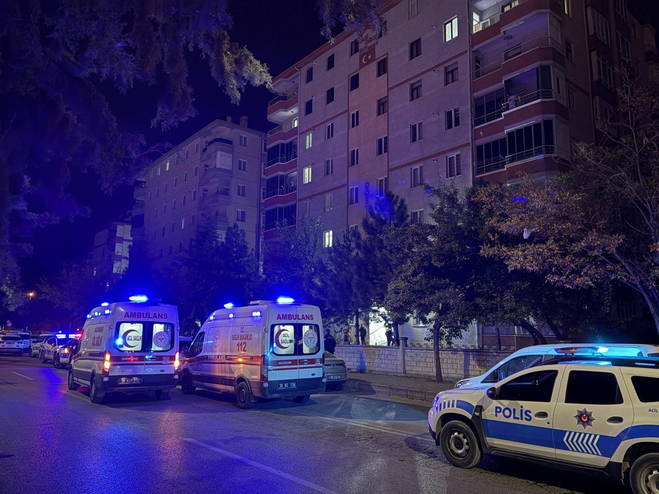 Olay yerine çok sayıda polis ekibi sevk edildi.