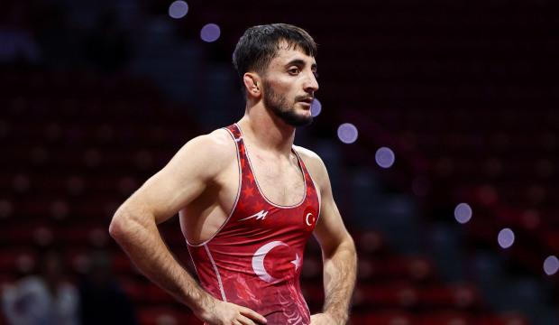 ABD'de T&uuml;rk gururu! Milli sporcu Servet Angı ve Alperen Berber d&uuml;nya k&uuml;rs&uuml;s&uuml;nde