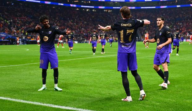 Barcelona gol olup yağdı! Aslan'ın Avrupa gecesi k&acirc;busa d&ouml;nd&uuml;