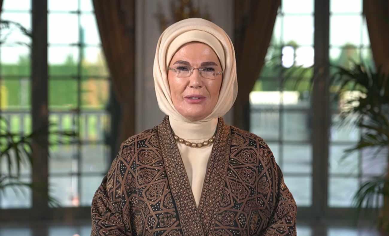 Emine Erdoğan'dan D&uuml;nya Kadın &Ccedil;ift&ccedil;iler G&uuml;n&uuml; paylaşımı