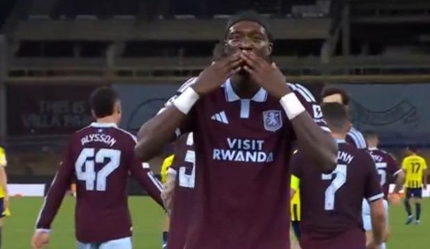 Fenerbah&ccedil;e'ye gol atan Abraham, Beşiktaş'ı unutmadı!