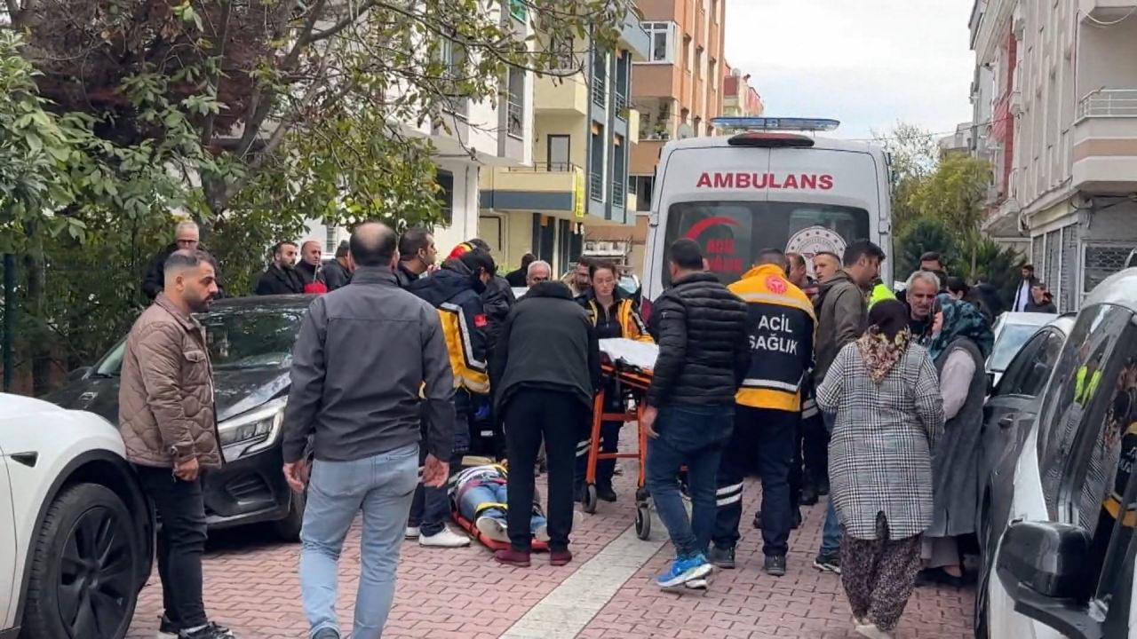 Olay yerine çok sayıda ekip sevk edildi. 