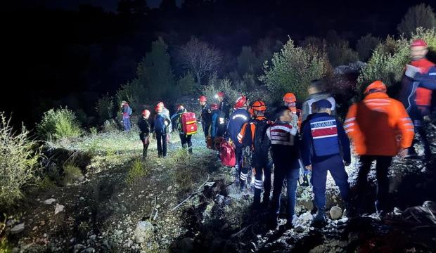 Isparta'da kanyonda mahsur kalan 14 kişilik İHH g&ouml;n&uuml;ll&uuml;lerinden 1 kişi hayatını kaybetti