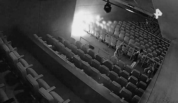 Moskova'da 149 kişinin &ouml;ld&uuml;ğ&uuml; konser salonu katliamının yeni g&ouml;r&uuml;nt&uuml;leri ortaya &ccedil;ıktı!