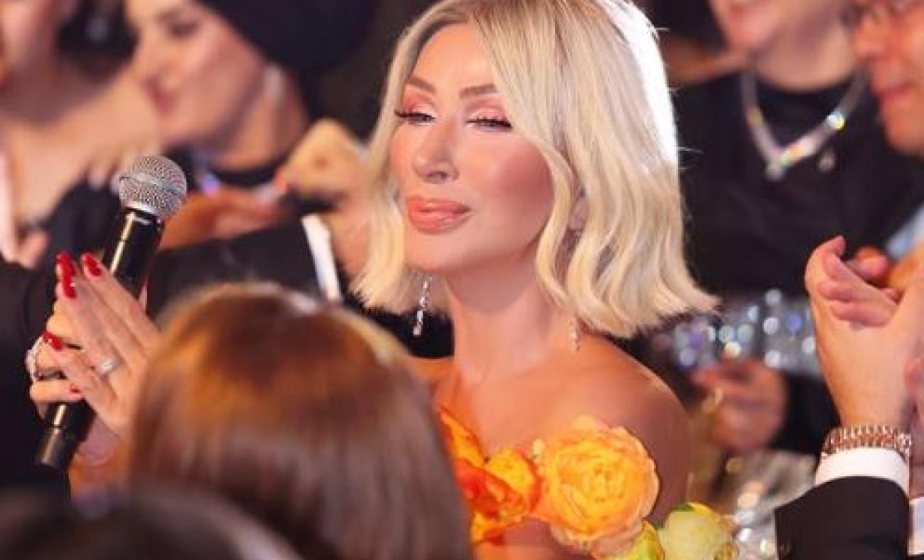 Seda Sayan'dan bir estetik &ccedil;ıkışı daha! Gerdir gerdir nereye kadar...