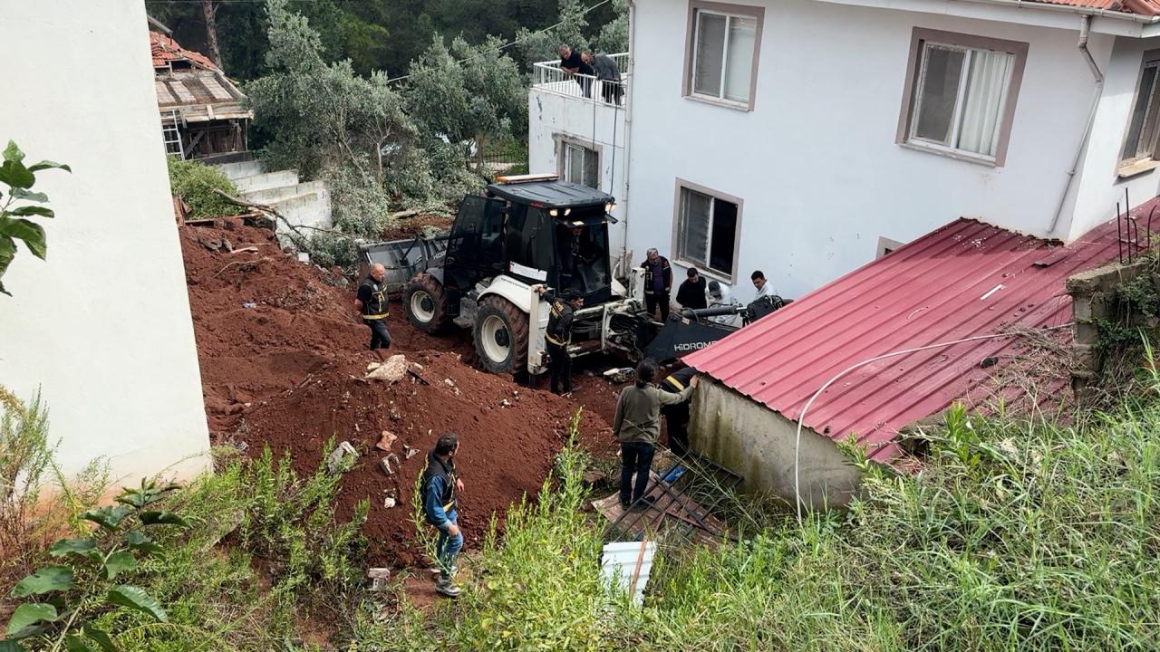 Mehmet Çabuk'un (27) kemiklerinin gömüldüğü bahçe.
