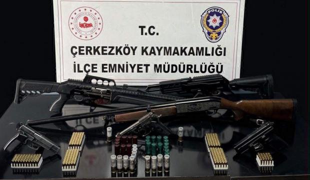 Tekirdağ'da silah operasyonunda 10 g&ouml;zaltı