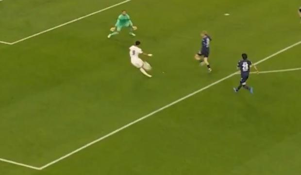 UEFA'dan Hyeongyu Oh paylaşımı