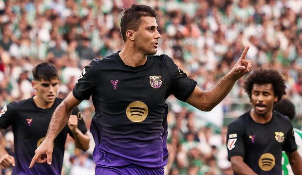 Yamal'a kafa attı kırmızı g&ouml;rd&uuml;! 5 goll&uuml; ma&ccedil;ta Bar&ccedil;a farklı kazandı