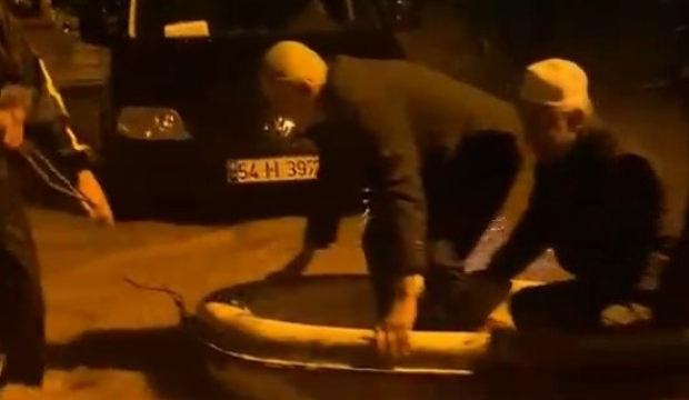 Yer: Sakarya! İmam ve cemaat camide mahsur kaldı 