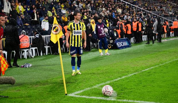 Yıldız isim 568 g&uuml;n sonra Fenerbah&ccedil;e'de ma&ccedil;a &ccedil;ıktı