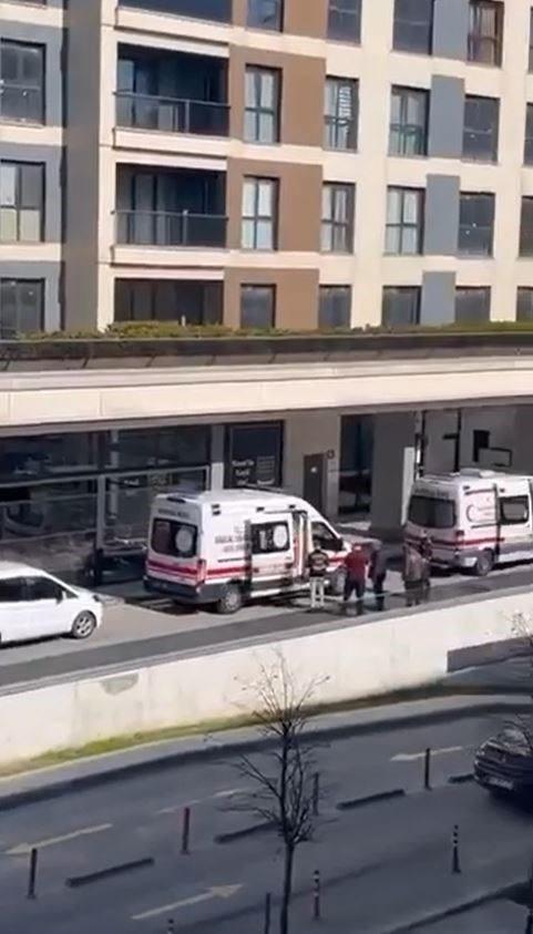 Olay yerine çok sayıda sağlık ekibi sevk edildi.