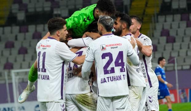 2. Lig'de 9 goll&uuml; nefes kesen d&uuml;ello! 5-4 kazanıp zirve takibini s&uuml;rd&uuml;rd&uuml;ler