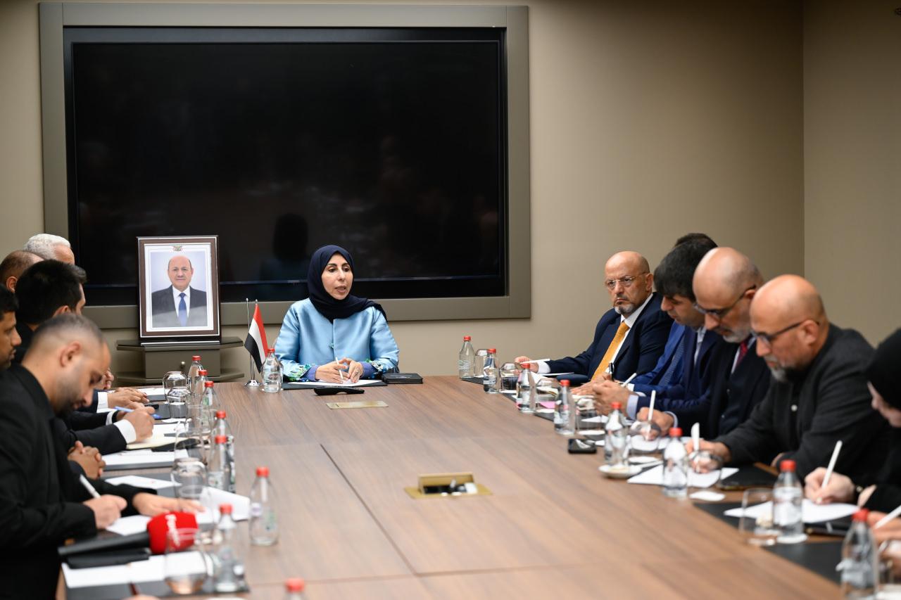 Yemen Dışişleri Bakanı Afrah ez-Zube, Türkiye'ye gerçekleştirdiği resmi ziyaret kapsamında İstanbul'da Türk gazeteciler ile bir araya geldi. Yemen Dışişleri Bakanı Afrah ez-Zube, toplantıda konuşma yaptı.