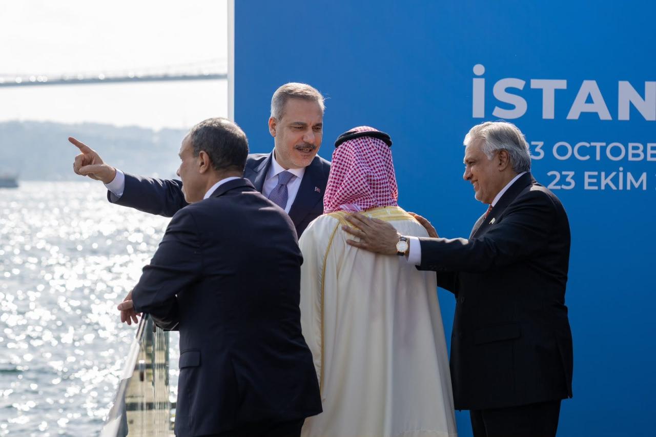 İstanbul'da düzenlenen Türkiye-Mısır-Pakistan-Suudi Arabistan Dışişleri Bakanları Yedinci Toplantısı'ndan bir kare.