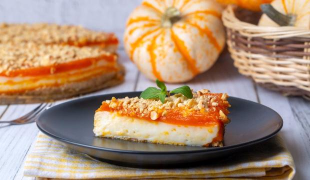 Balkabaklı cheesecake nasıl yapılır? Sonbaharın en sevilen tatlısı