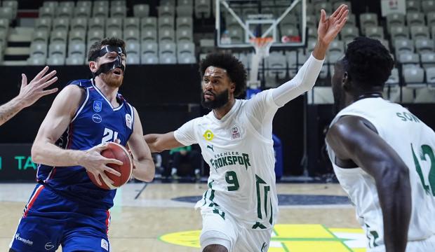 Esenler Erokspor Anadolu Efes'i yıktı!