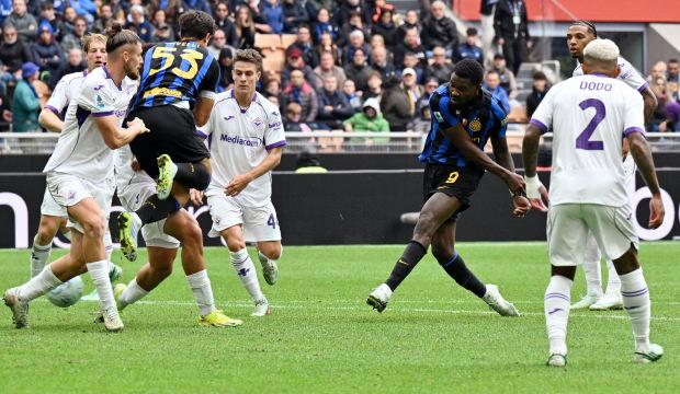 90+1 ve 90+8'de iki gol birden! 90'da geride oldukları ma&ccedil;ı kazandılar