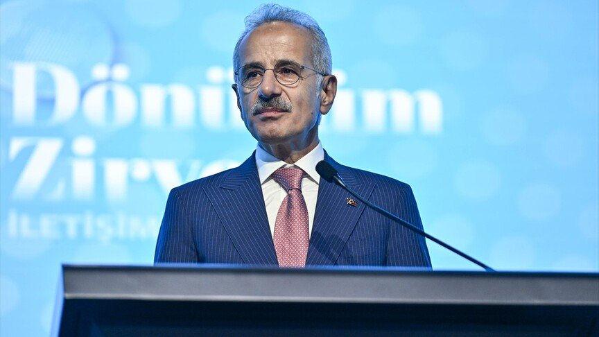 Ulaştırma ve Altyapı Bakanı Abdulkadir Uraloğlu