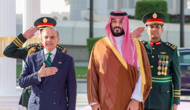 Pakistan'dan Suudi Arabistan mesajı: Tartışmaya kapalı!