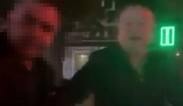 &Uuml;mraniye&rsquo;de trafikte tartıştığı kadın s&uuml;r&uuml;c&uuml;n&uuml;n aracının camını yumrukladı