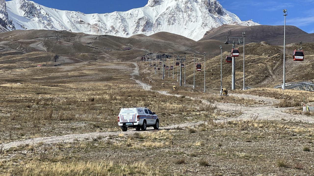Erciyes Dağı'na tırmanırken düşen dağcı hayatını kaybetti.
