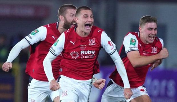 4. lig ekibi Fleetwood Town Arsenal'i kupada eledi!