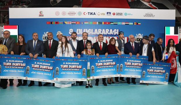 8. Uluslararası T&uuml;rk D&uuml;nyası Bilim ve K&uuml;lt&uuml;r Şenliği &ouml;d&uuml;lleri sahiplerini buldu