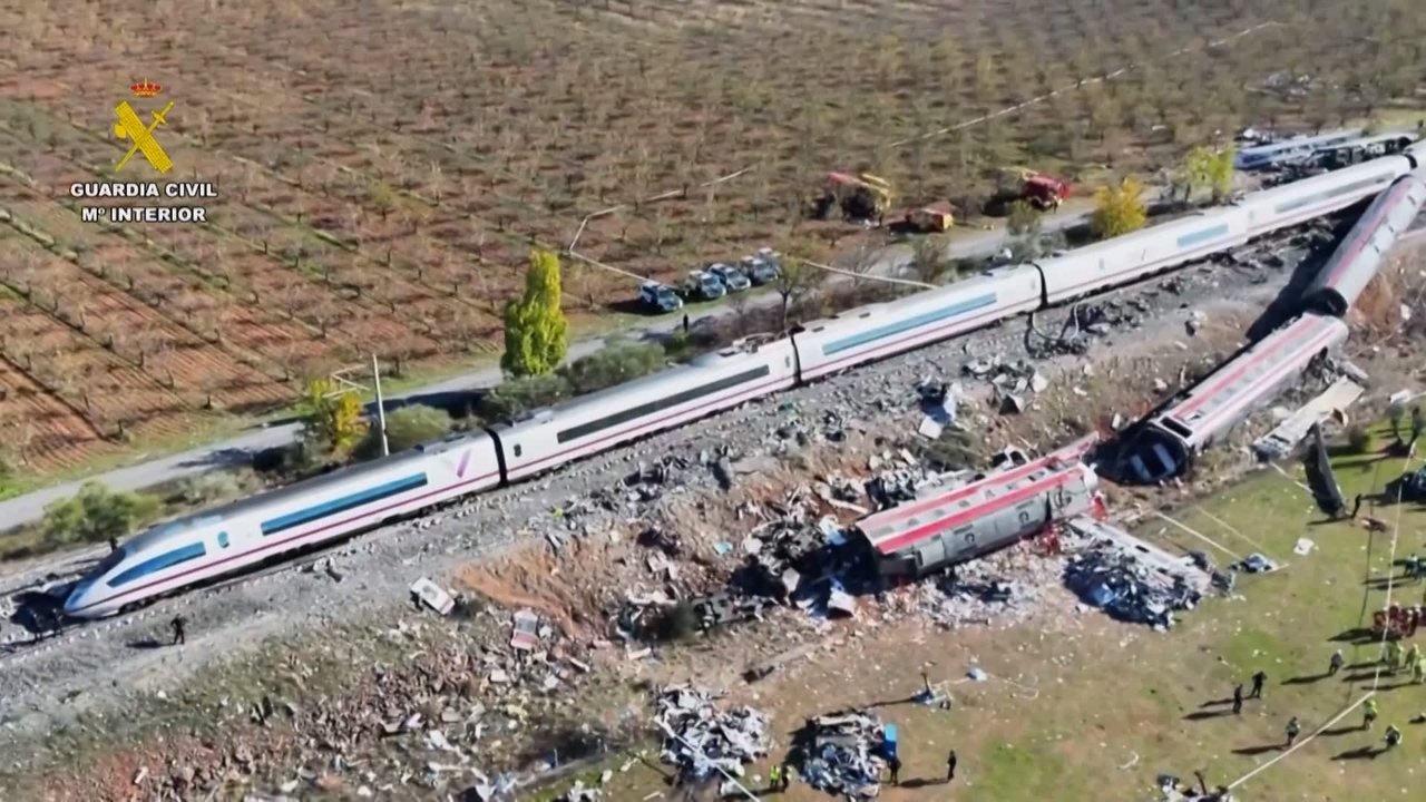İspanya'daki hızlı tren faciasında korkunç ihmal: Önümdeki 200'le gidiyor