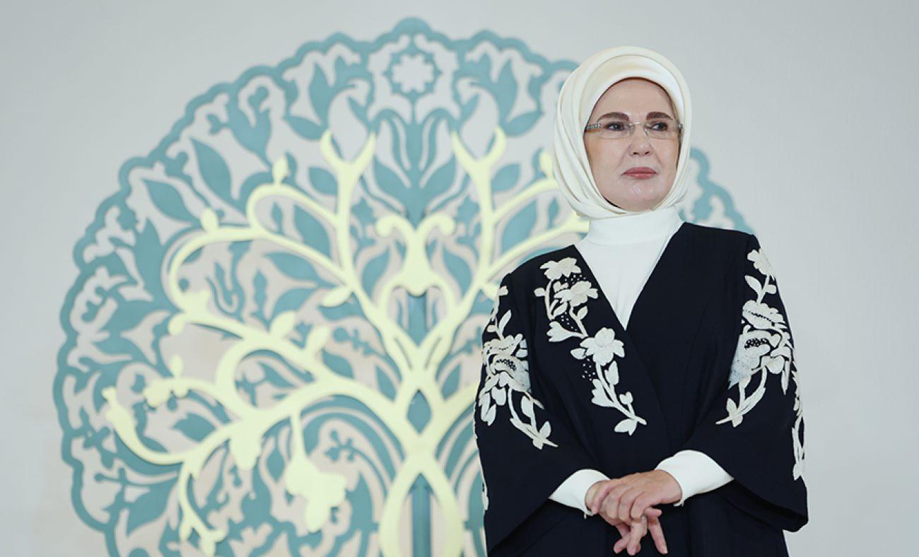 Emine Erdoğan: G&uuml;&ccedil;l&uuml; kadın tek bir yaşam tarzına indirgenemez
