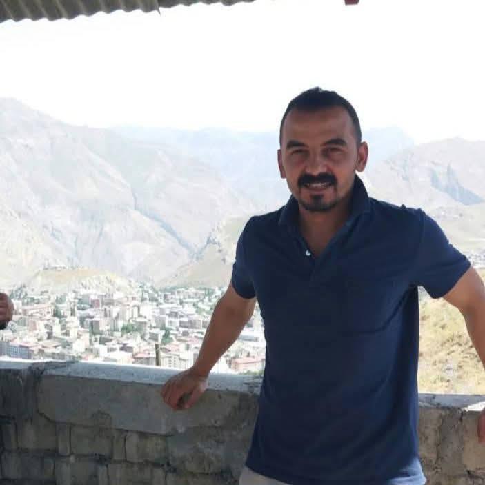 Havuz çıkışı fenalaşan polis memuru, hemşire eşinin müdahalesine rağmen kurtarılamadı.