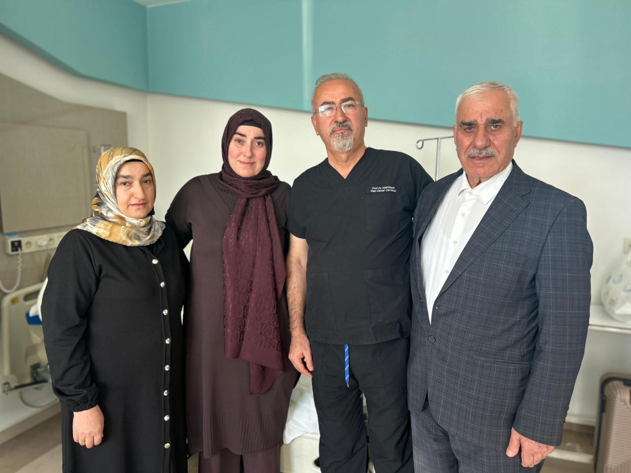 Glomus tümörü teşhisi konulduktan sonra farklı doktorlara başvuran Esma Canpolat, tedavisini Van’da sürdürmeyi tercih etti.