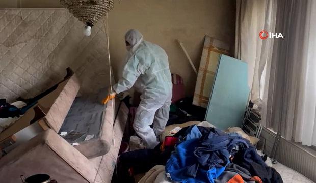 Beyoğlu'nda Korkun&ccedil; Manzara: Tek Bir Evden Tam 4 Ton &Ccedil;&ouml;p &Ccedil;ıktı!