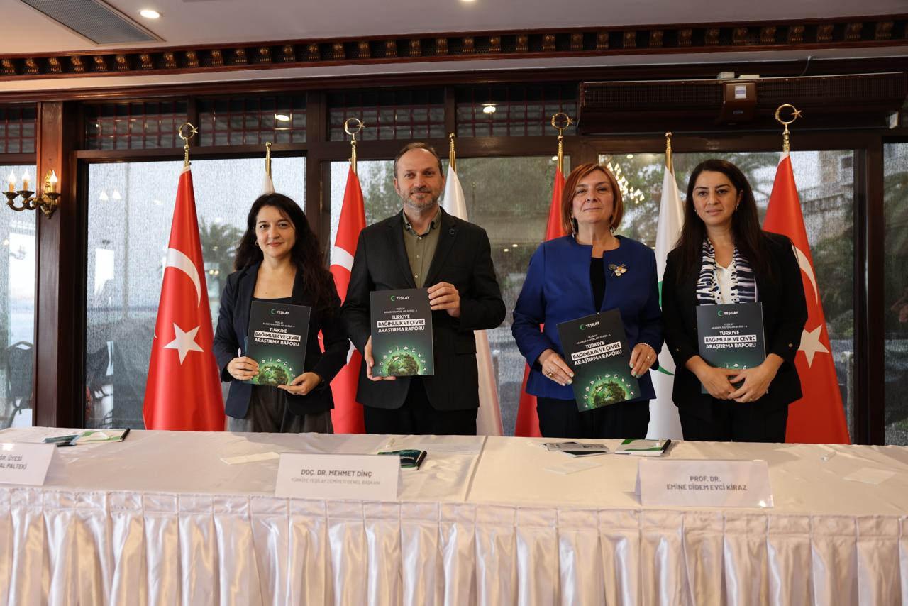 Türkiye Yeşilay Cemiyetinin öncülüğünde hazırlanan 'Türkiye Bağımlılık ve Çevre Araştırma Raporu' ile 'Yeşilay Atık Sulardaki Psikoaktif Maddelerin Çevreye Etkisi Araştırması' sonuçları kamuoyu ile paylaşıldı