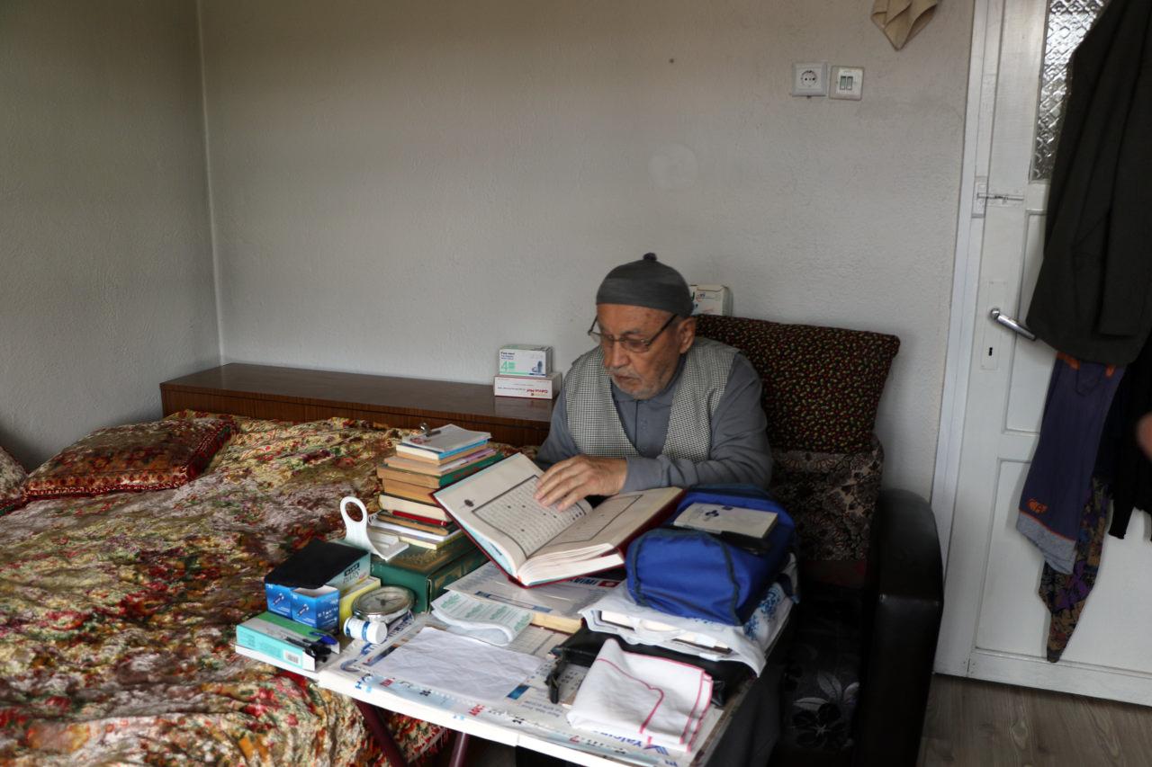 87 yaşındaki Halil Önder, hafız oldu.