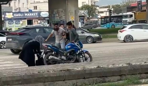 Hatay'da trafikte sopalı kavga! 2 s&uuml;r&uuml;c&uuml;ye 360 bin TL ceza kesildi 