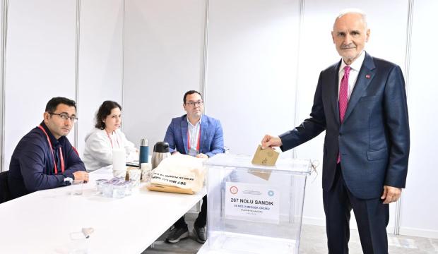 İTO se&ccedil;imlerinde Şekib Avdagi&ccedil;&rsquo;in listesi se&ccedil;imleri b&uuml;y&uuml;k farkla kazandı