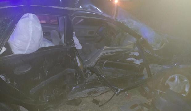 Mardin&rsquo;de hafif ticari ara&ccedil; ile otomobil &ccedil;arpıştı: 1 &ouml;l&uuml;, 3 yaralı