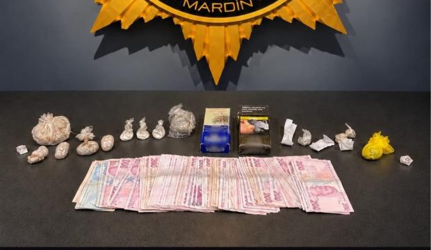 Mardin'de uyuşturucu operasyonu: 5 g&ouml;zaltı