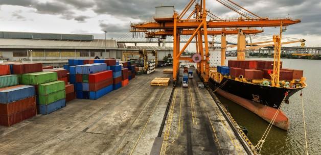 Dış ticaret açığı yüzde 15,4 azaldı
