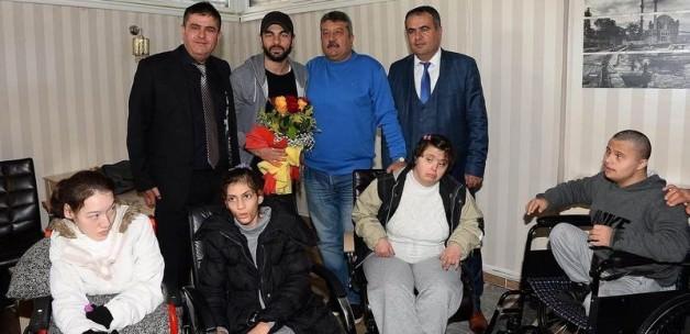 Selçuk İnan'dan anlamlı ziyaret!