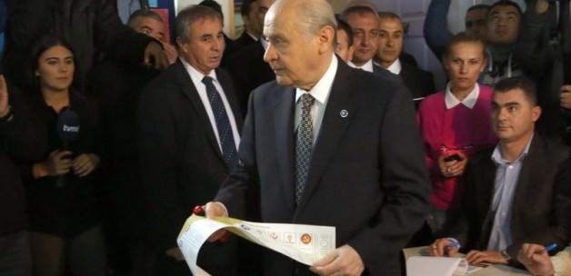 10 adımda Bahçeli'nin çöküş ağırlığı