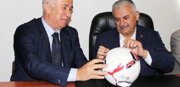 Binali Yıldırım'dan Karşıyaka'ya ziyaret