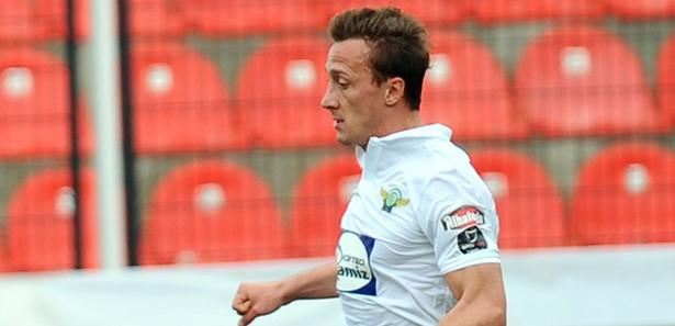 Ahmet Cebe Akhisar'a imzayı attı