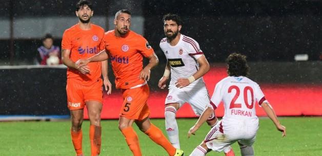 Antalyaspor 90+4'te turladı