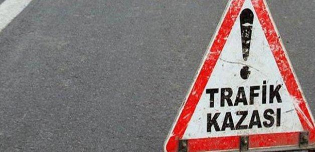 Otobüs kamyona çarptı: 1 ölü, 26 yaralı
