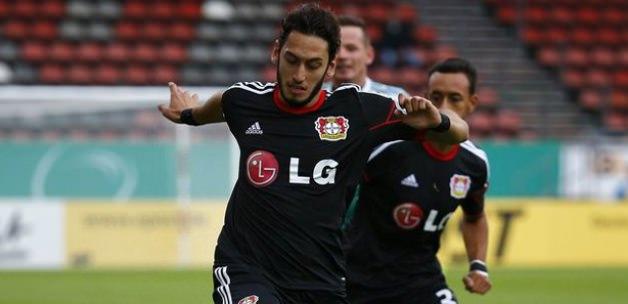 Çalhanoğlu babasını yalanladı
